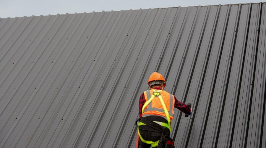 Professional metal roof installation services in Iraan, TX